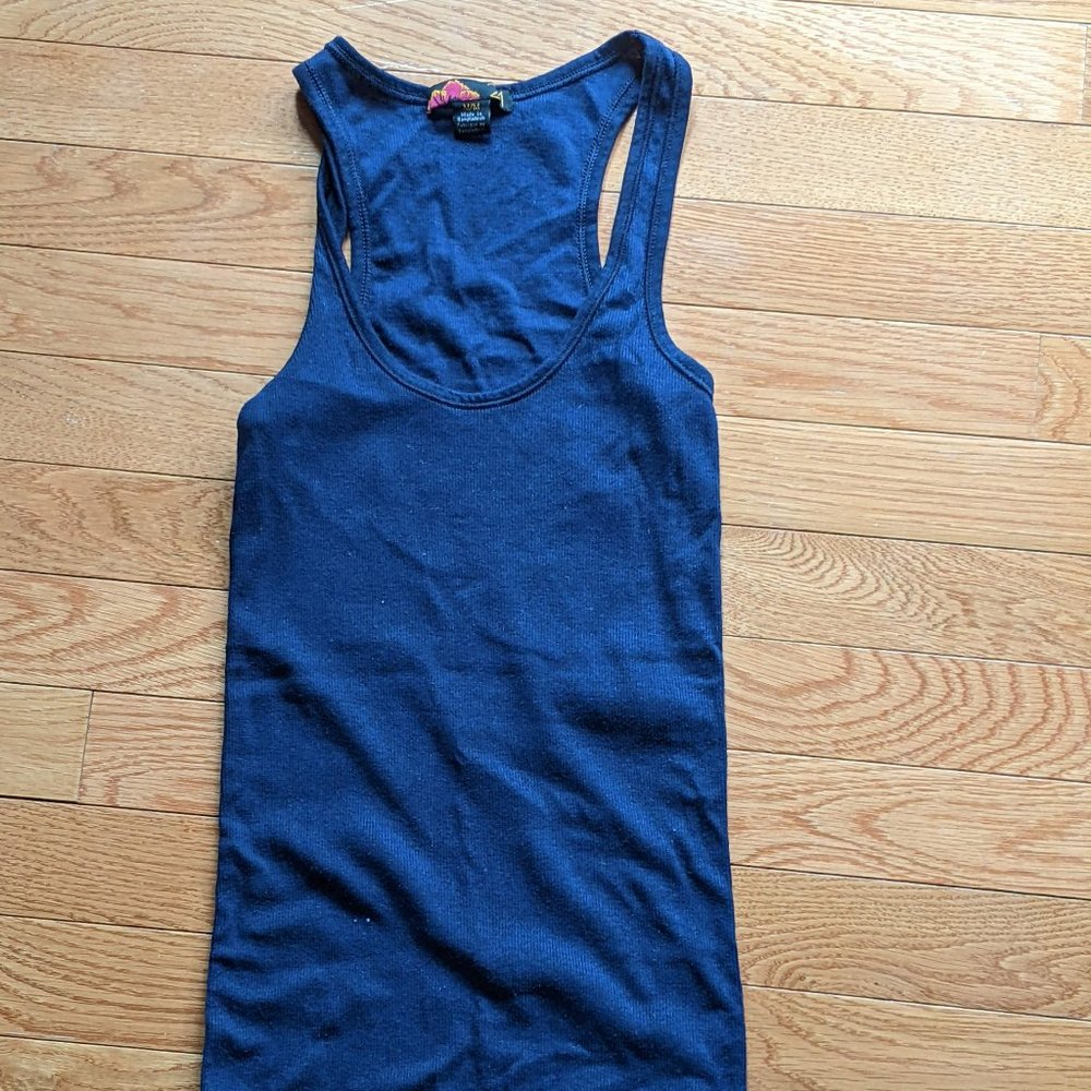 Forever 21 Women's Medium Navy Blue Racerback Tank Top